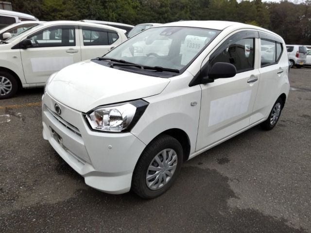 13339 Daihatsu Mira e s LA350S 2018 г. (LUM Tokyo Nyusatsu)